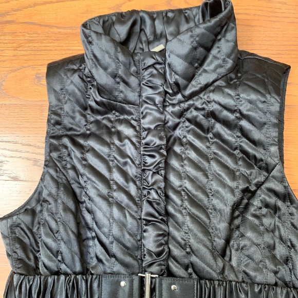 White House Black Market- Women’s Vest - Picture 3 of 5